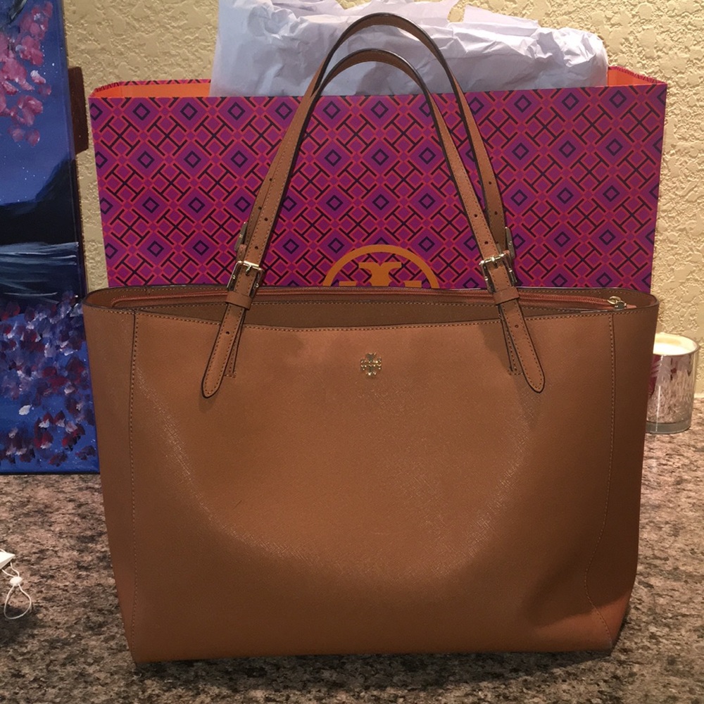 Authentic Tory Burch York Tote Large in Luggage